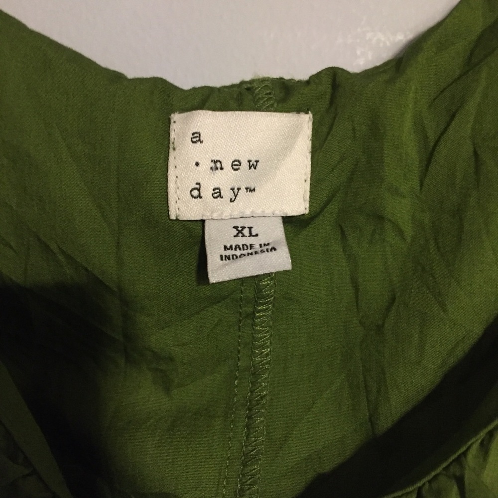 Green Ruffled Dress - Picture 5 of 5